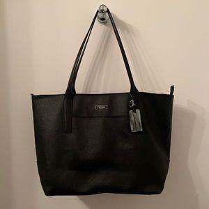 TUMI Villa Q Tote - Black